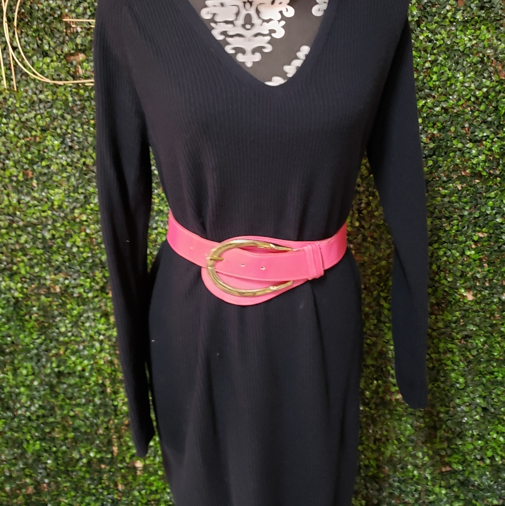 Vintage fashion  Pink gold buckle  leather belt sz 28